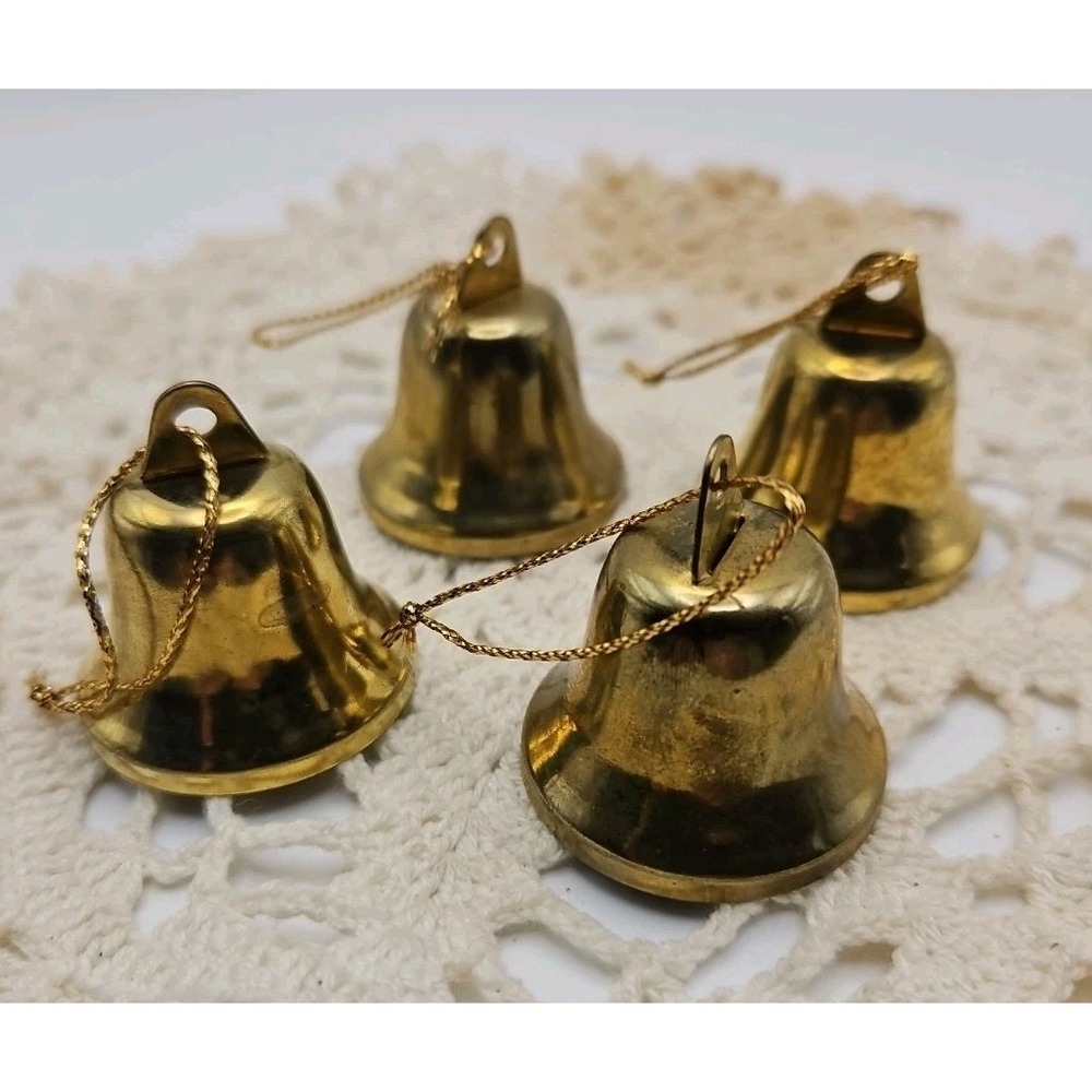 Lot of 4 Vintage Gold Colored Small Bells Christmas‎ Ornament (457)